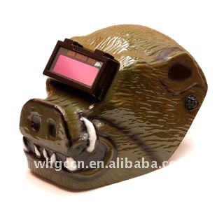 Pig_head_automatic_welding_helmet.jpg