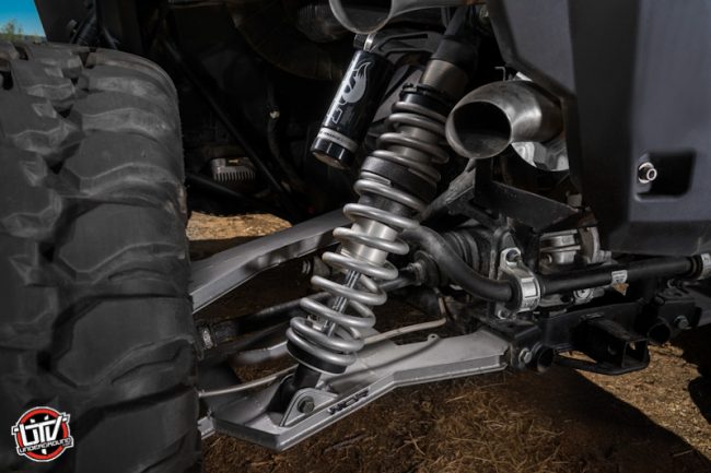 2016-polaris-rzr-900s-utvunderground.com012-650x433.jpg